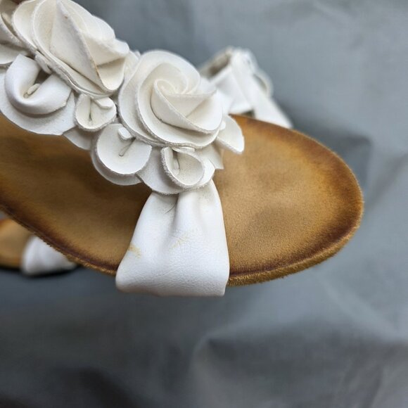 Patrizia by Spring Step Sz 38 I 7.5 - 8 Rosette Floral Wedge Sandals Shoes - Picture 9 of 9